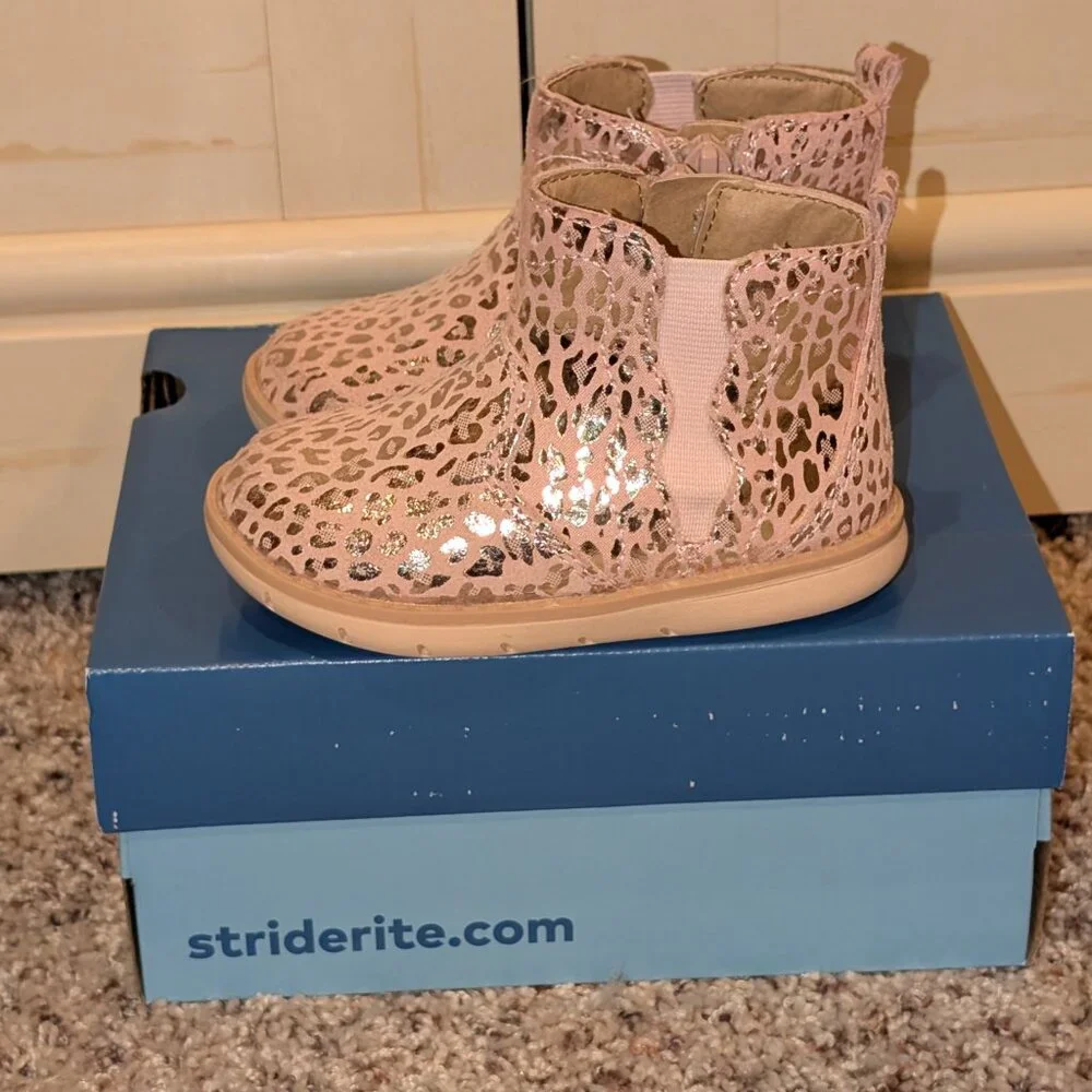 Stride Rite SRT Lena Pink Leopard Boots 5.5M - Picture 3 of 9